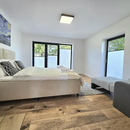 Kompleks Domkow Na Mazurach Dla Grupy 15 Osobowej Prázdninový dům