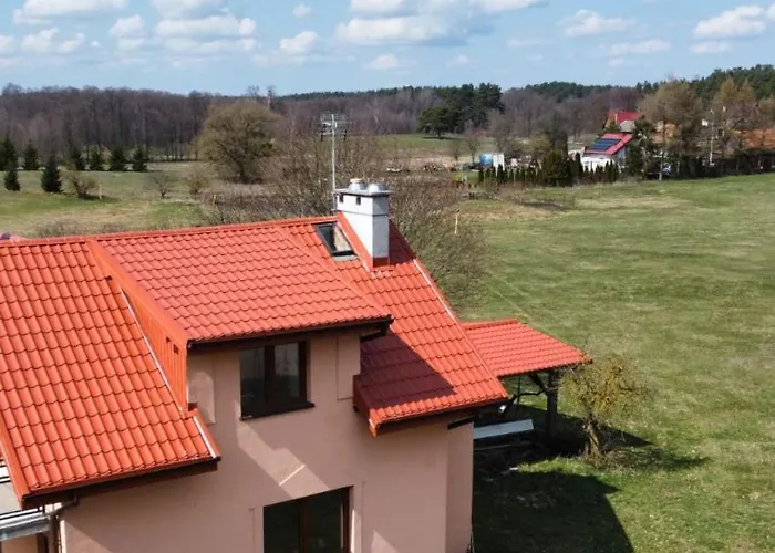 Kompleks Domkow Na Mazurach Dla Grupy 18 Osobowej Sedansk